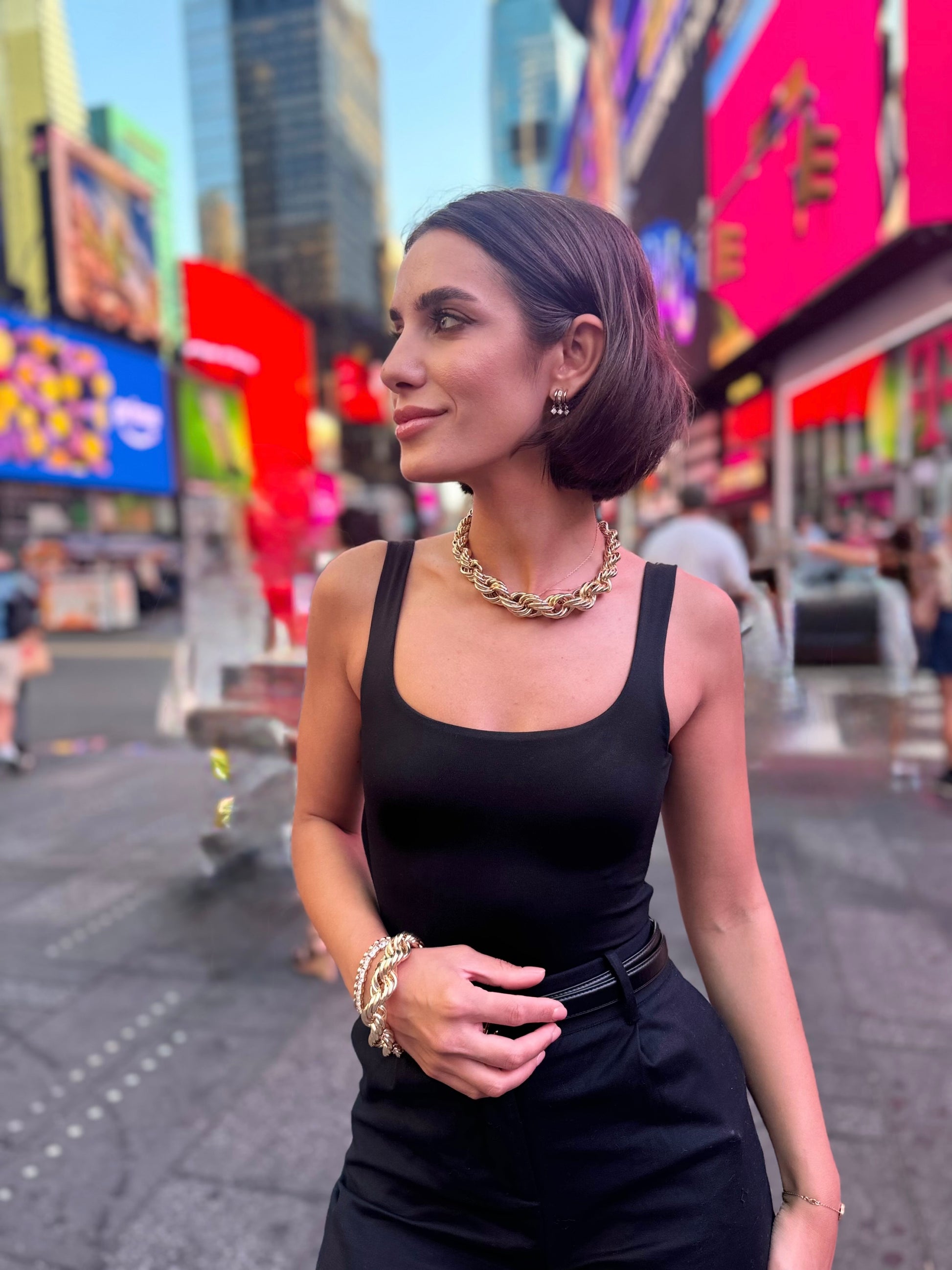 Gold burgu tasarımlı kolye