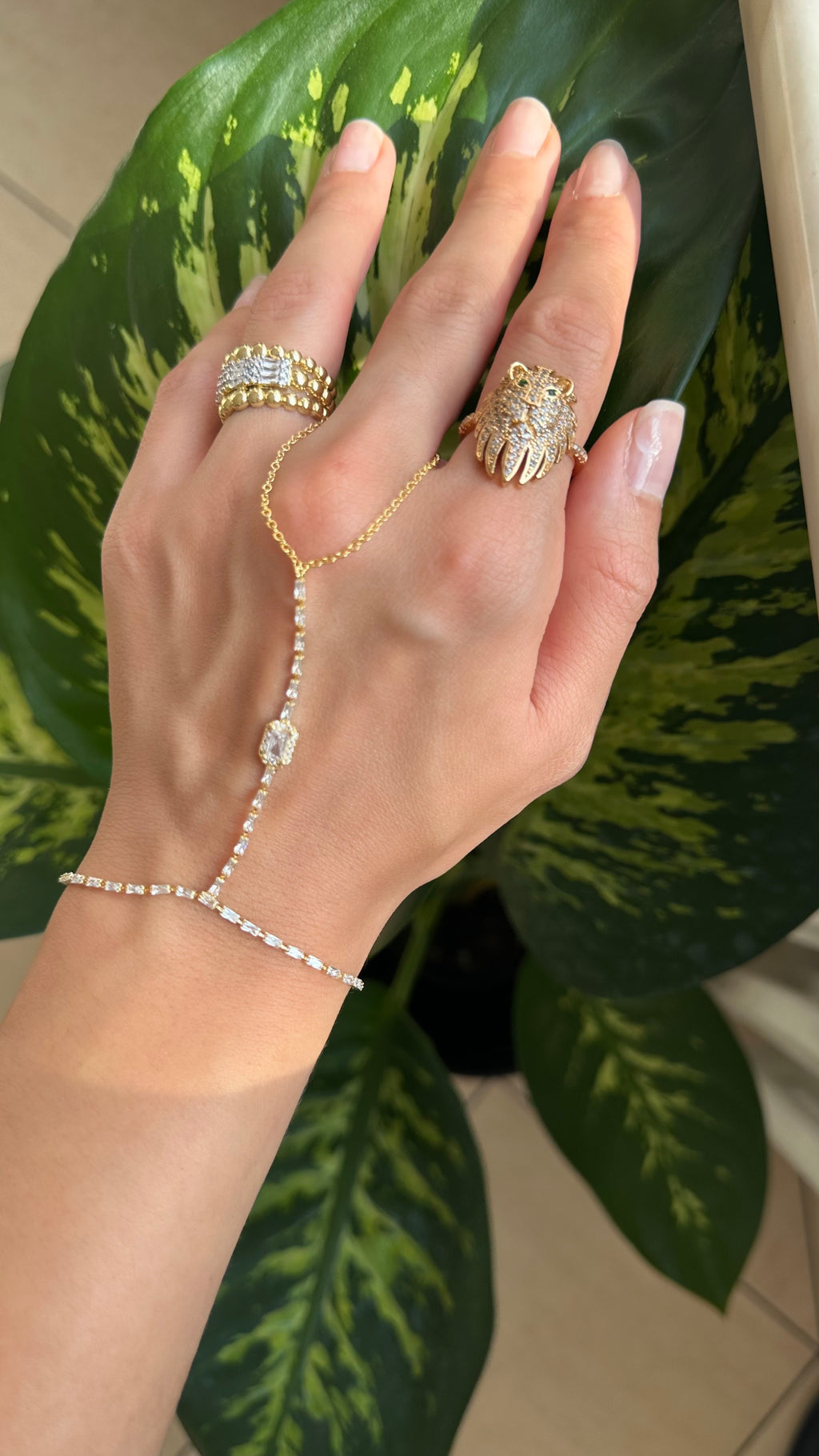 Pırlanta taş detaylı şahmeran ✨