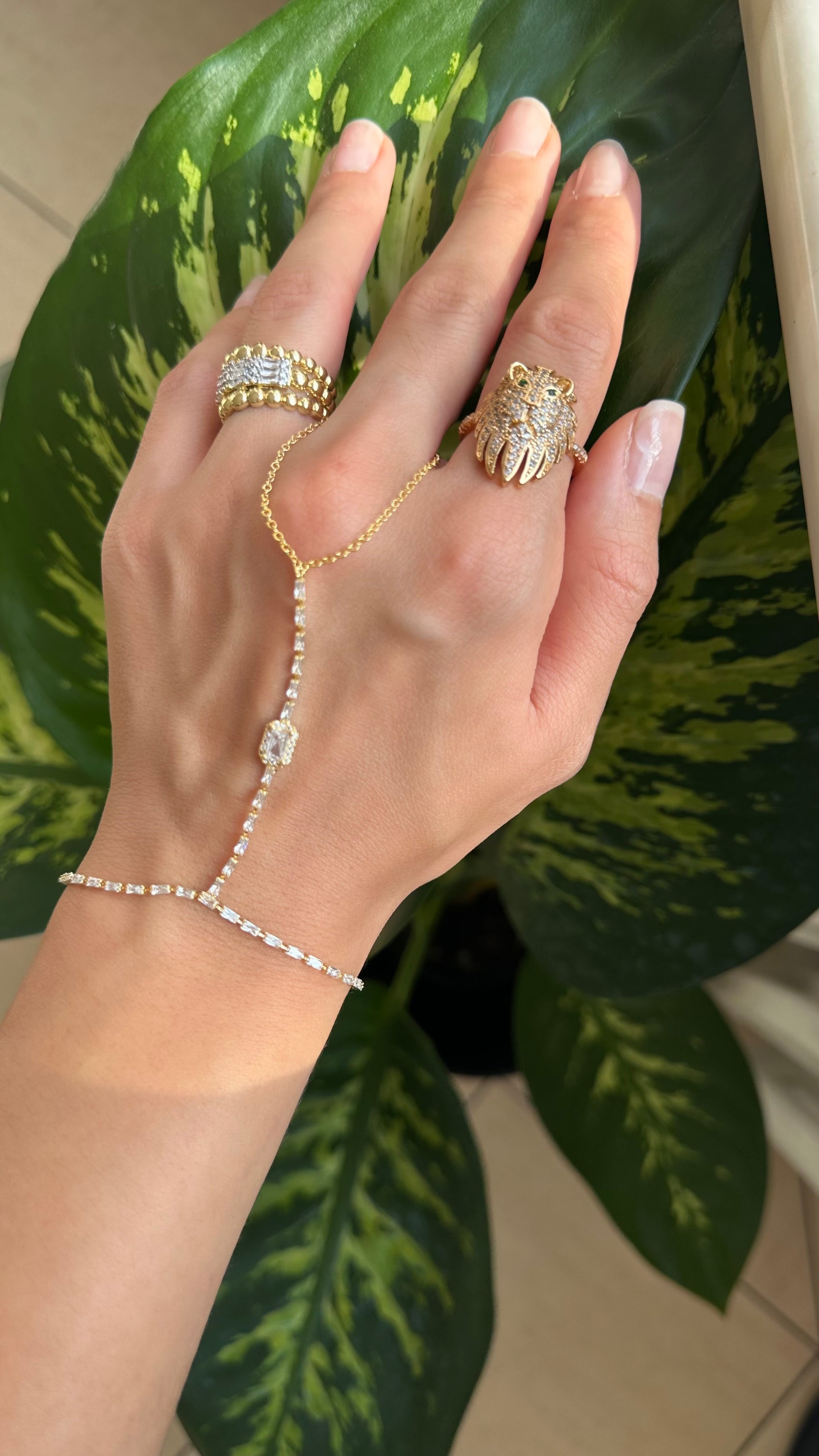 Pırlanta taş detaylı şahmeran ✨