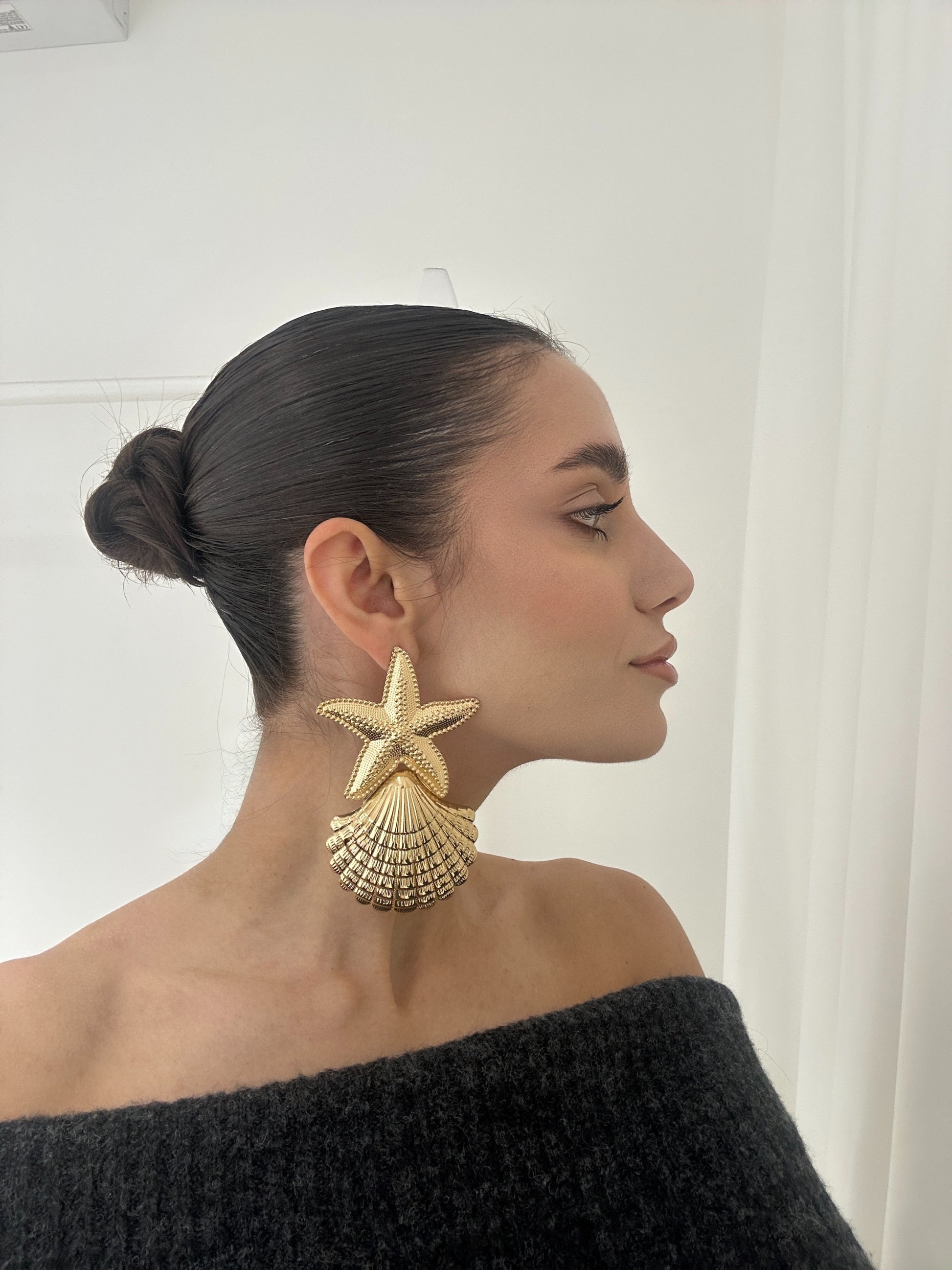 Deniz yıldızı ve deniz kabuğu detaylı küpe ✨