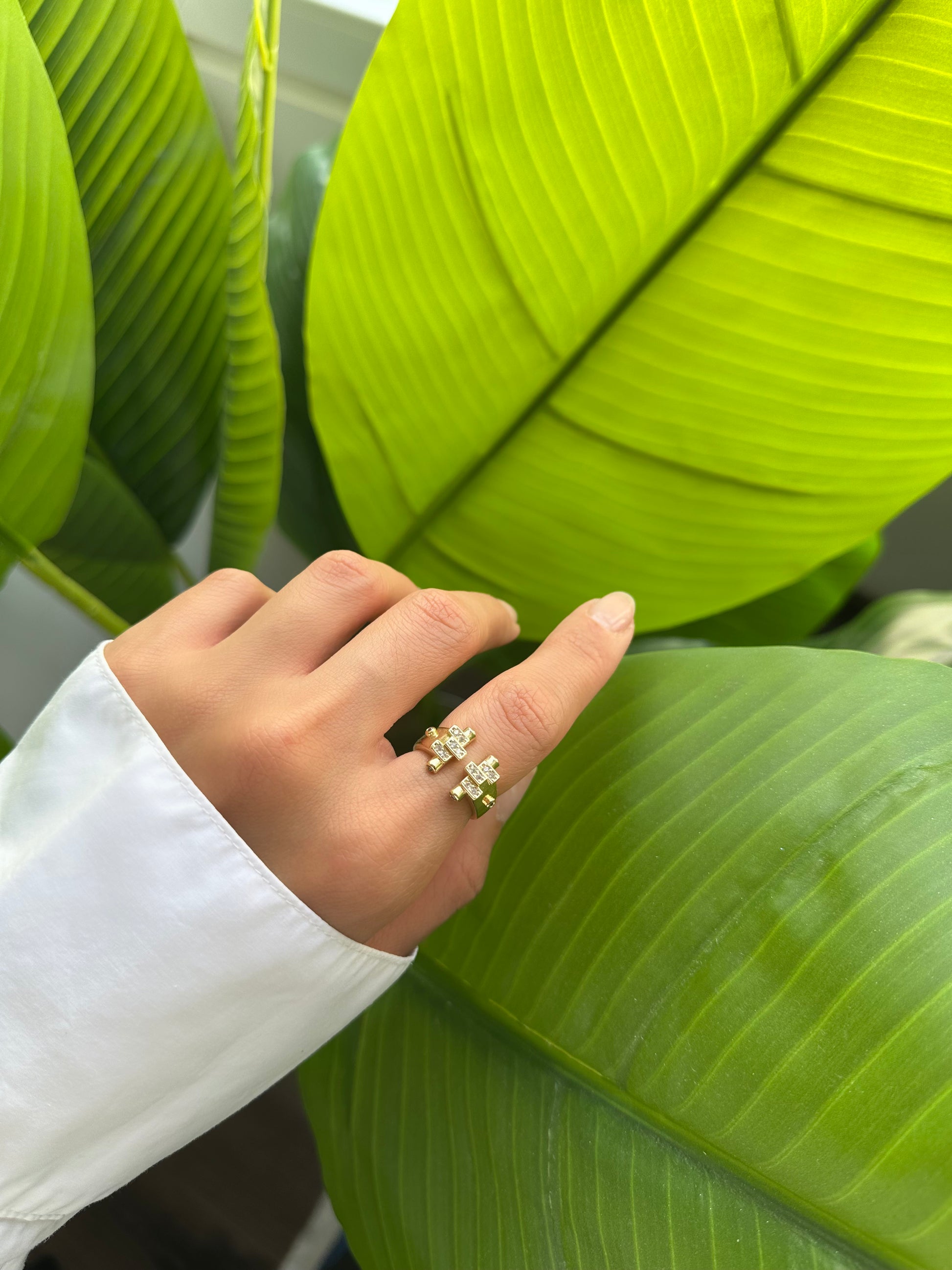 Mini taş detaylı yüzük ✨