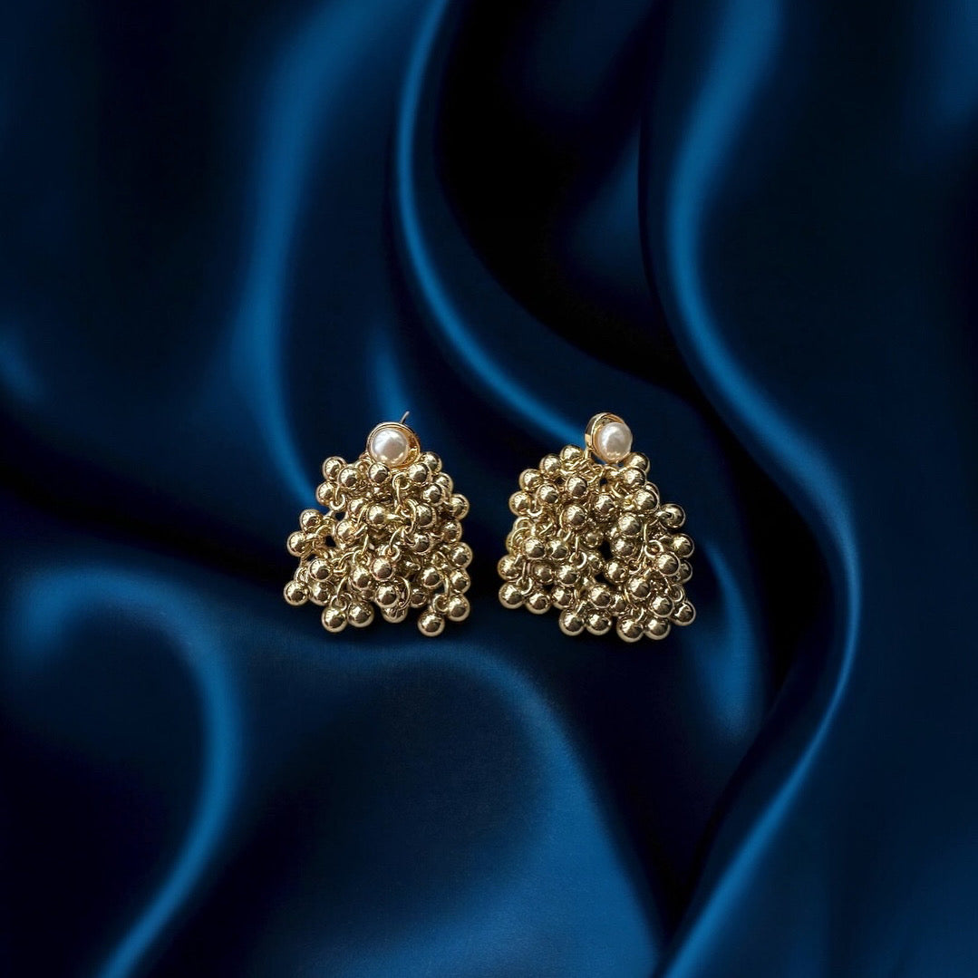 Küme detaylı gold küpe ✨