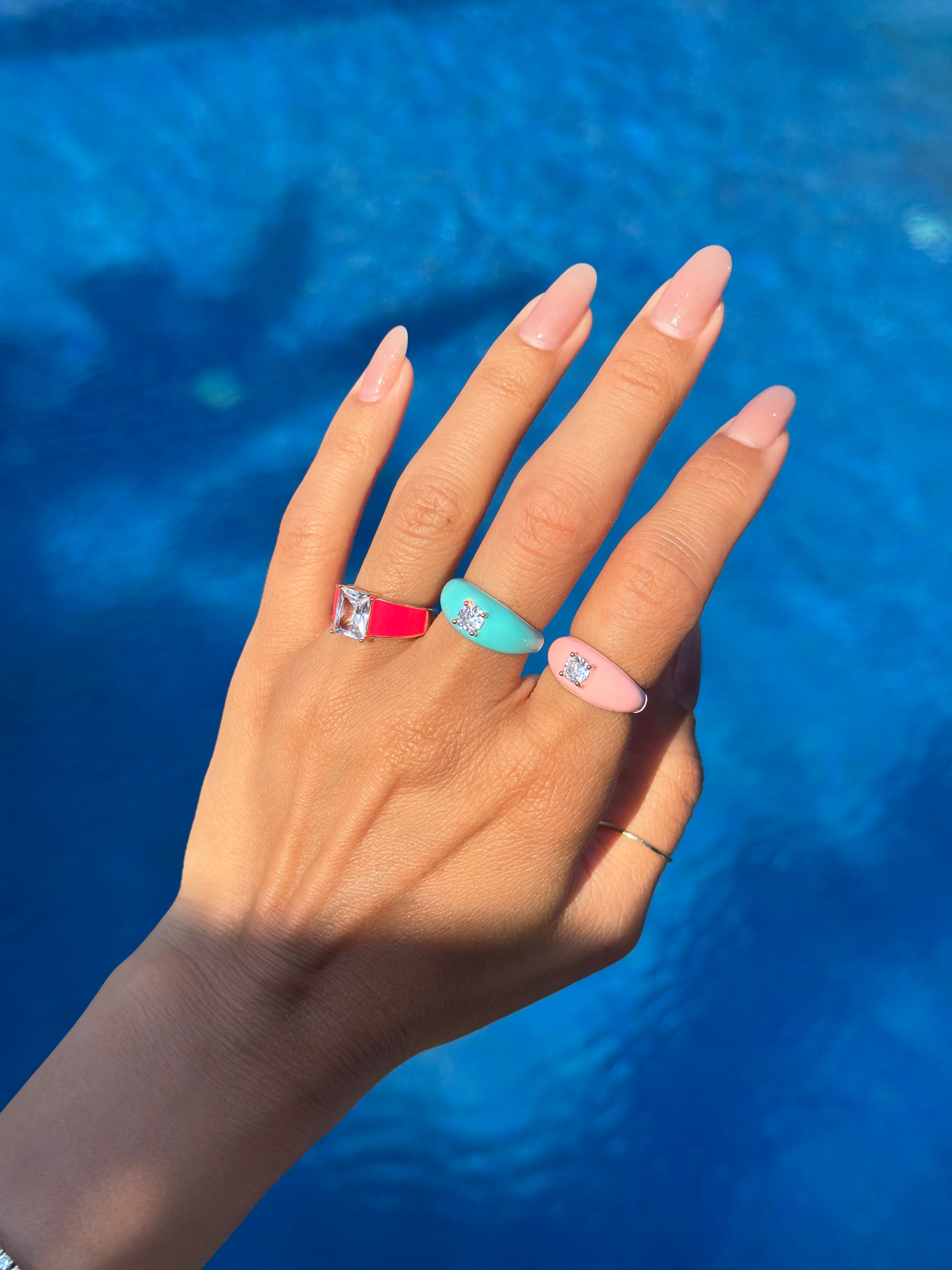 Pırlanta taş detaylı pembe yüzük