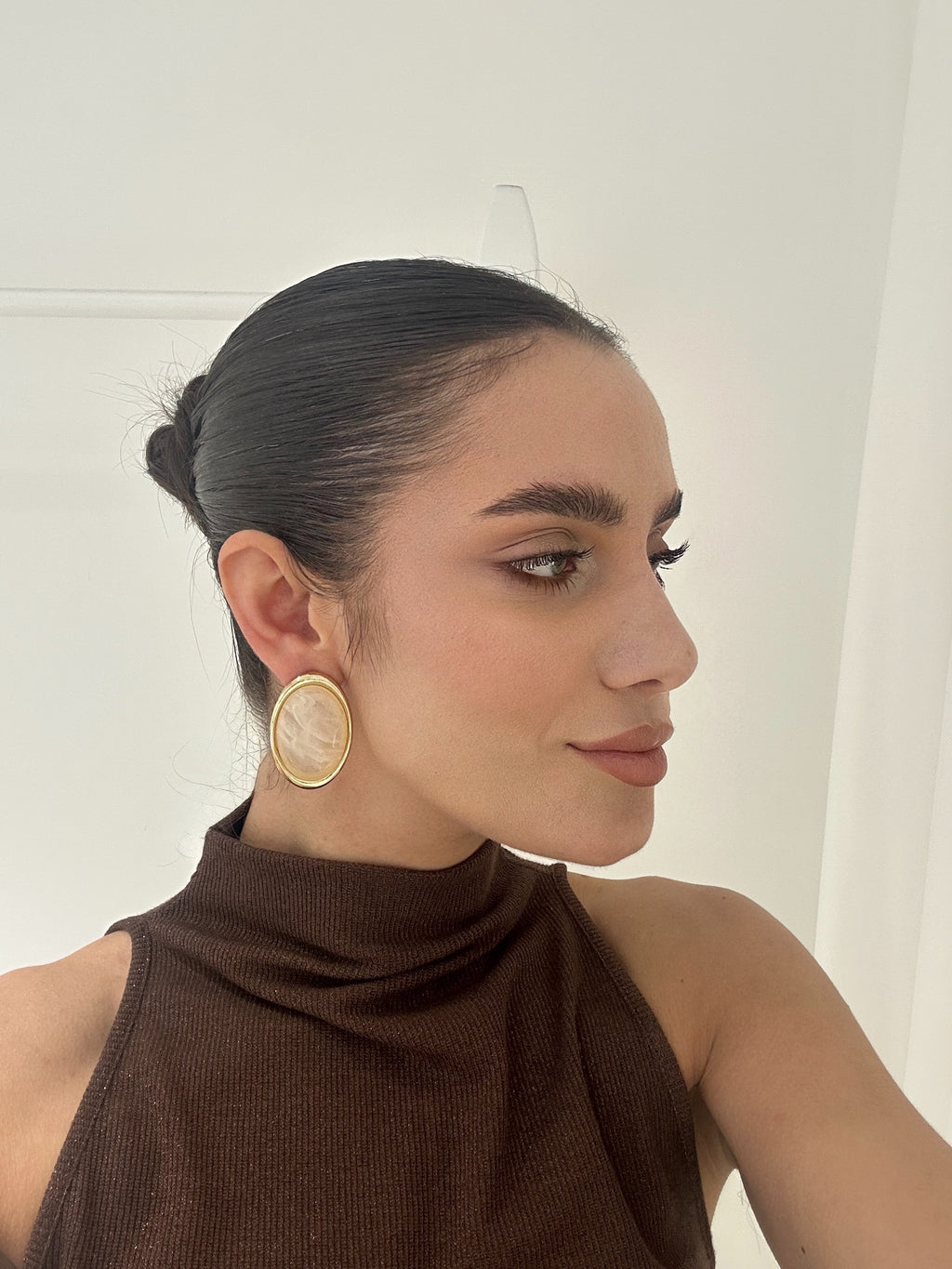 Şeffaf beyaz renk gold küpe ✨